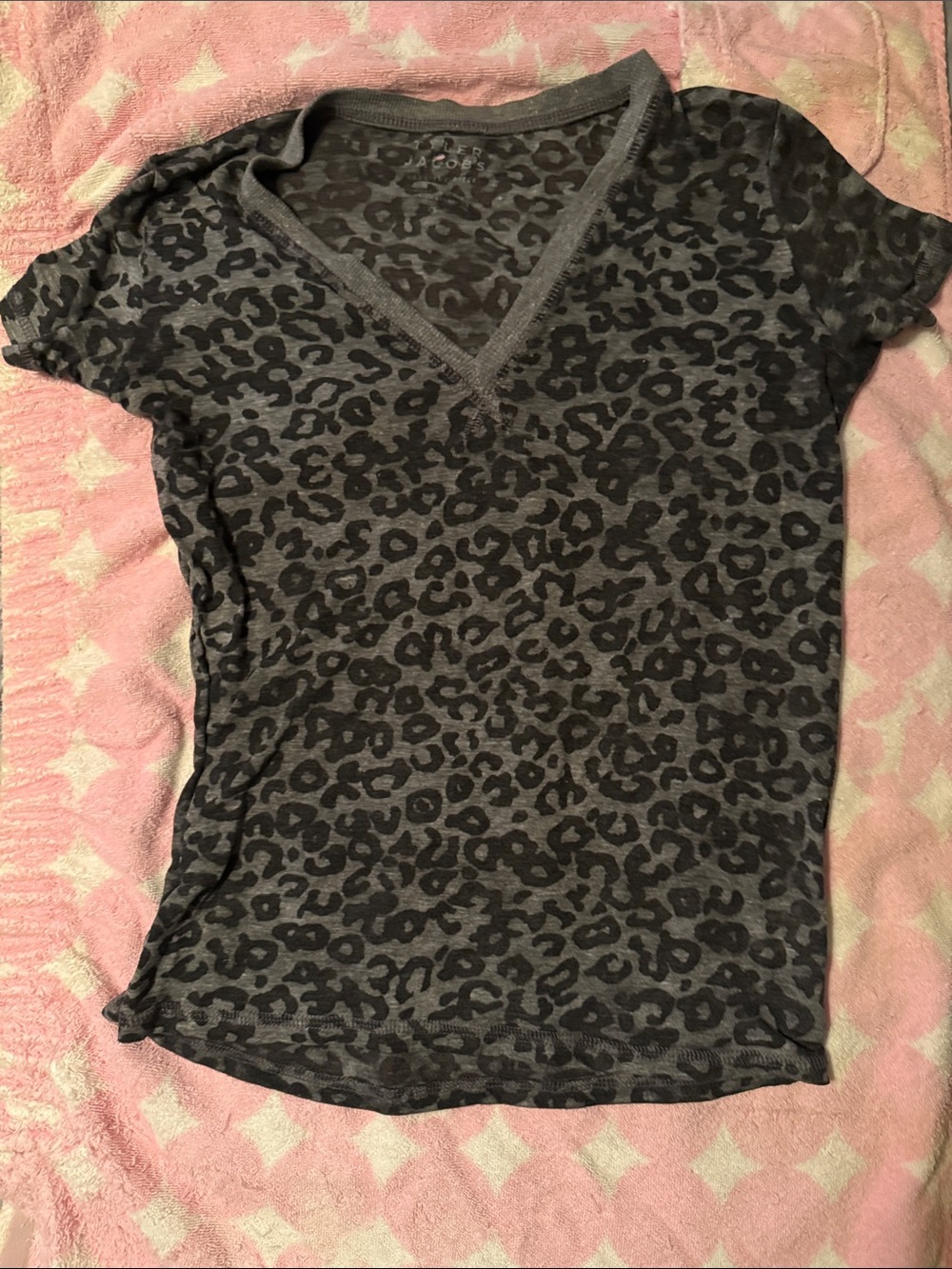 Leopard-Print V-Neck Short Sleeve Tee - Charcoal